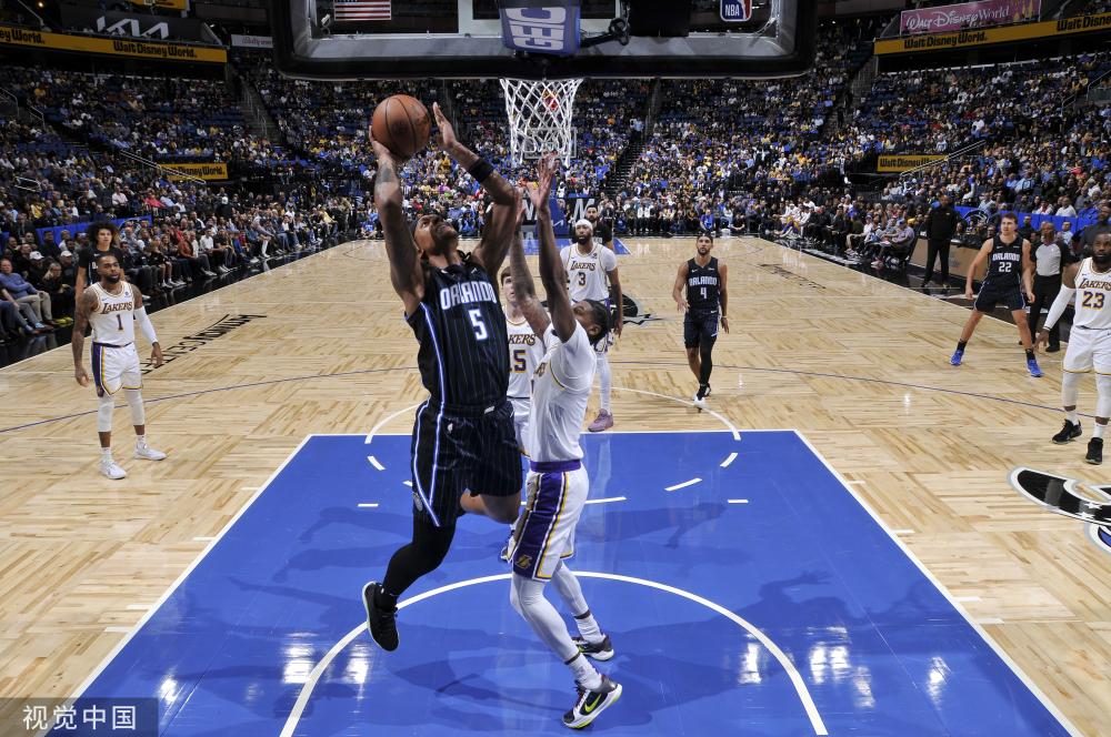 目光再次聚 目光再次聚