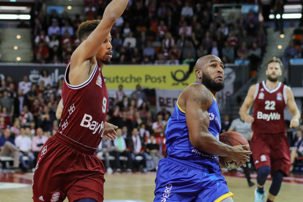 防线领袖 防线领袖