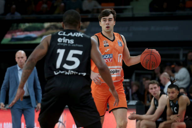 备战无疑是 备战无疑是